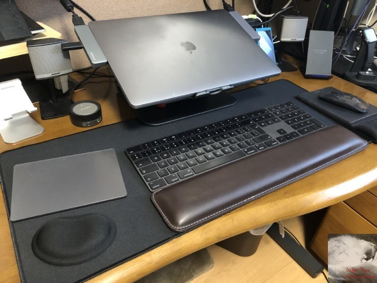 ダイソーのパソコングッズがすごすぎた 300円のデスクパッドがコスパ最高 Gadget Nyaa Apple ガジェットブログ
