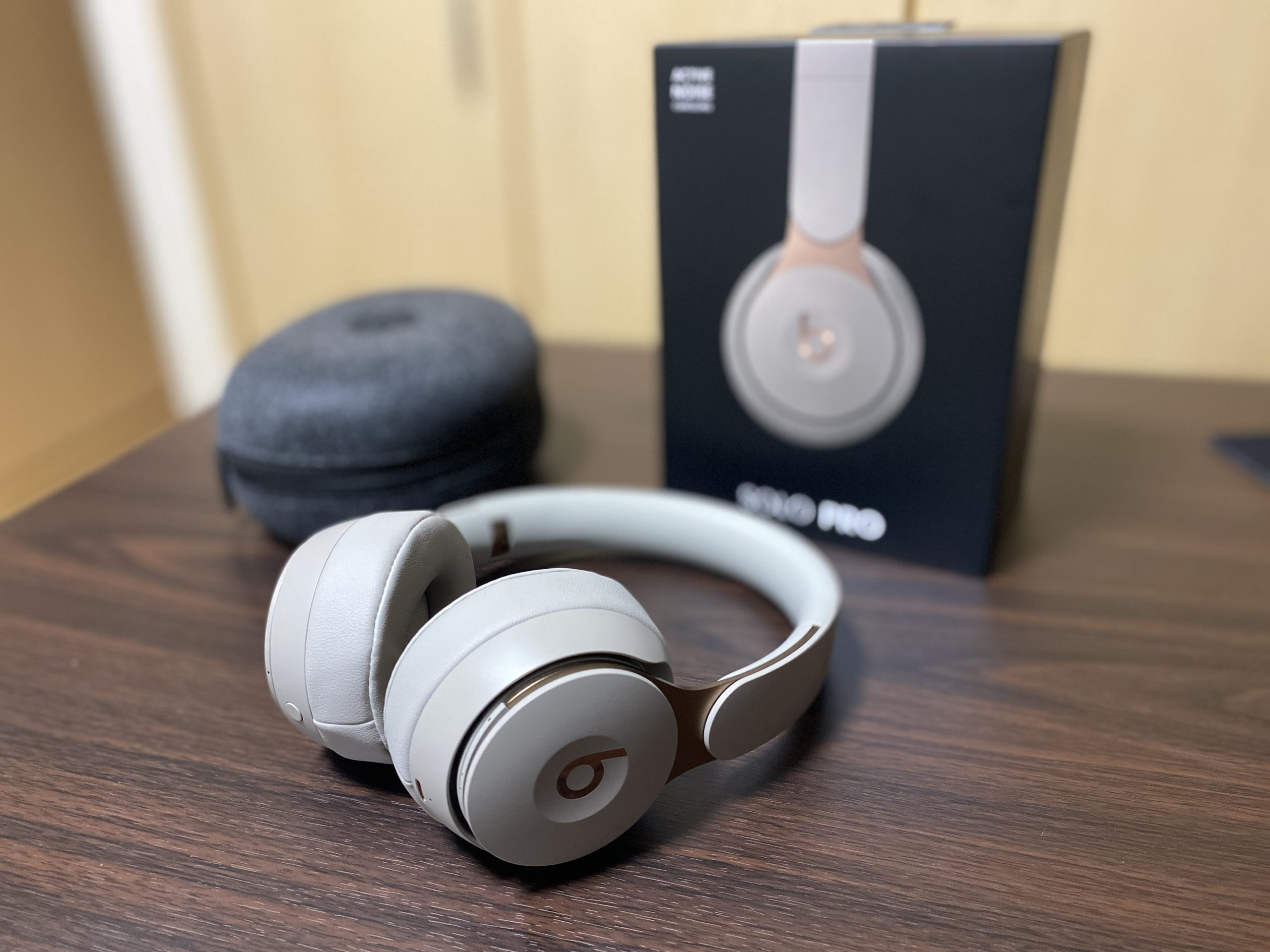 beats ビーツ solo pro ivory アイボリー ヘッドホン 奉呈 - ヘッドホン