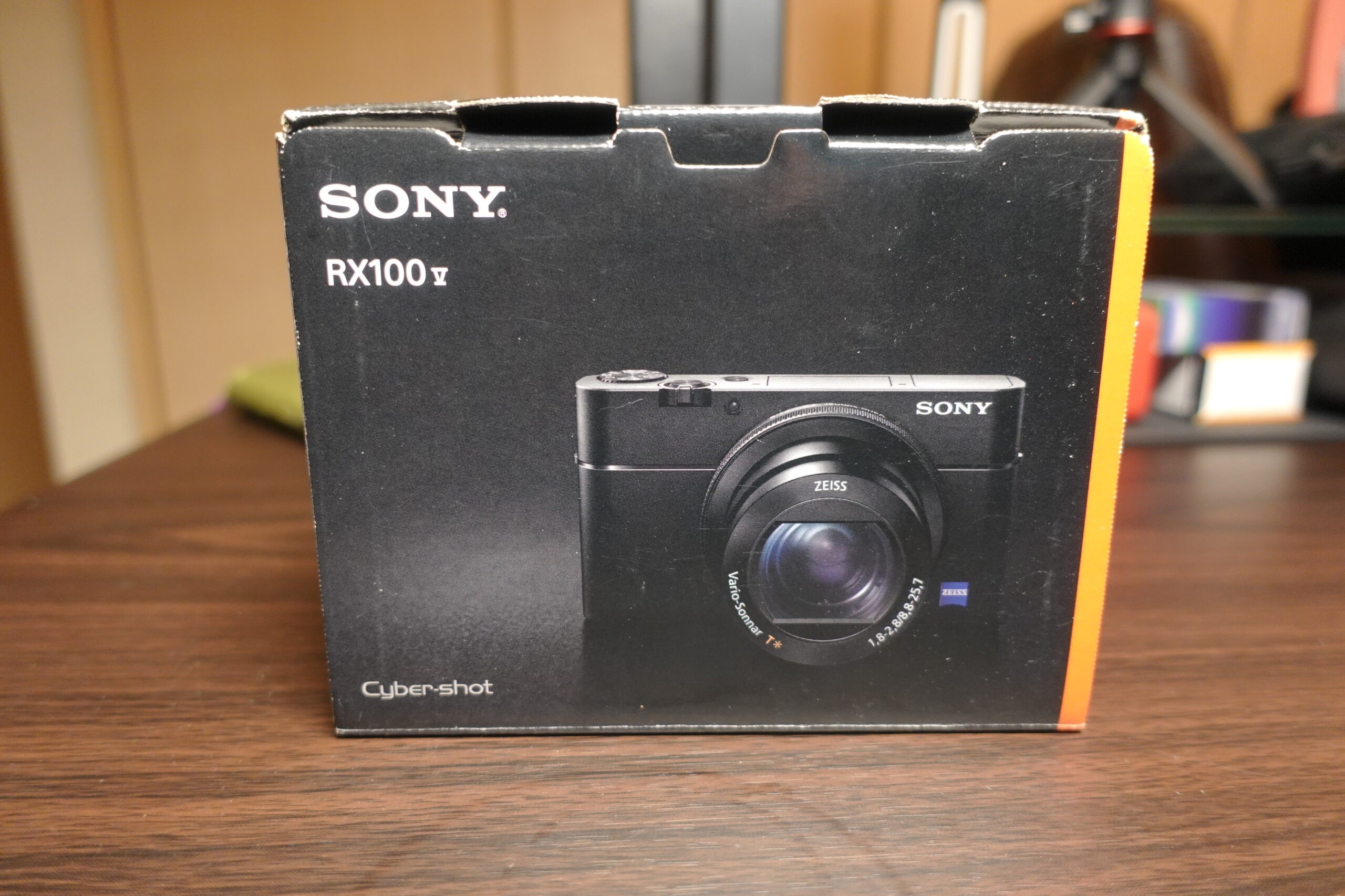RX100M5A』を室内用に購入しました−『RX100M7』との室内での