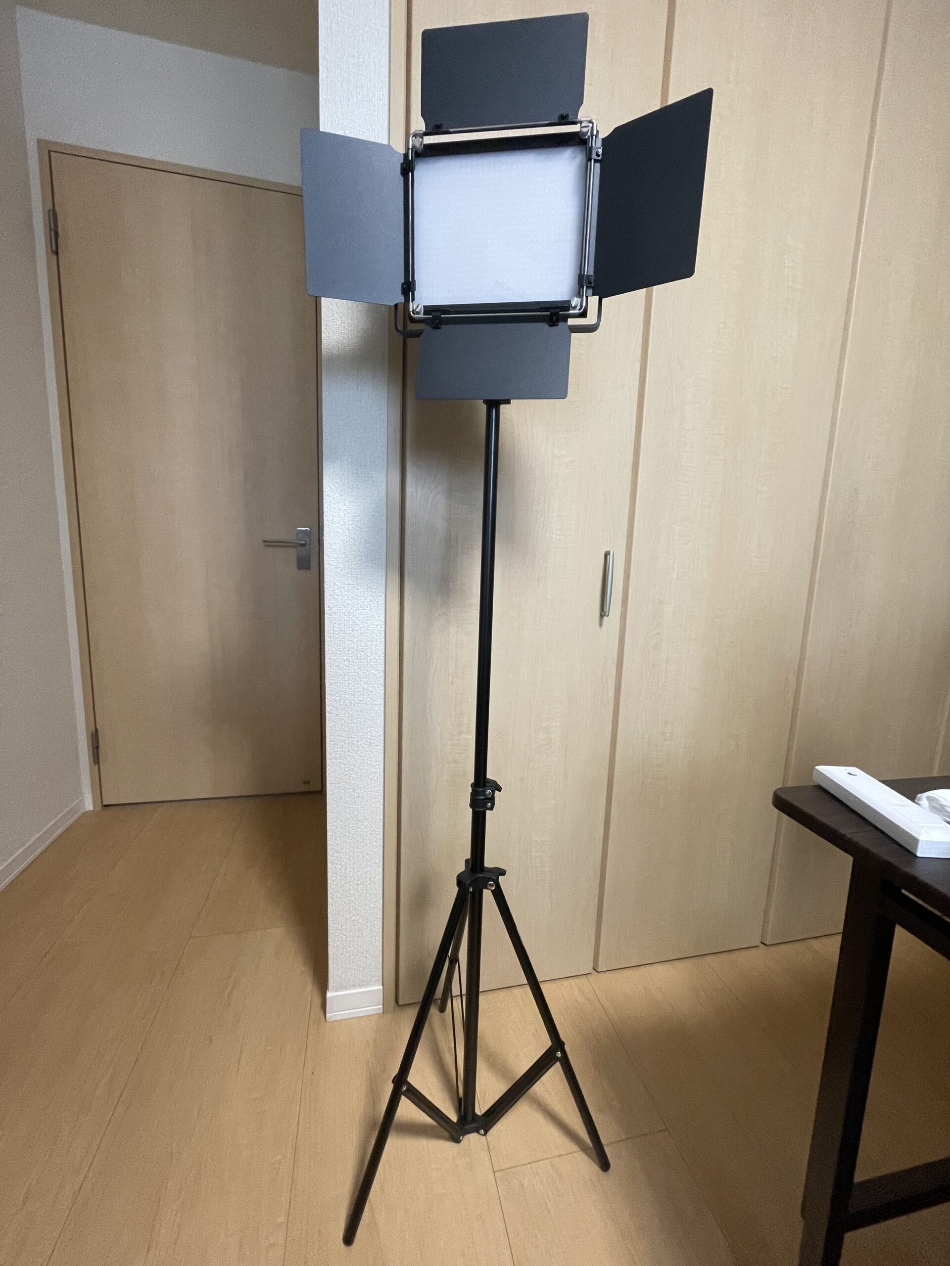 ブログ用の写真クオリティを上げるために「Neewer 660 LEDビデオライト 